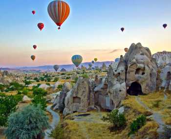 Воздушные шары - Подземный город Деринкую — Долина Ихлара — Монастырь Селиме День 3